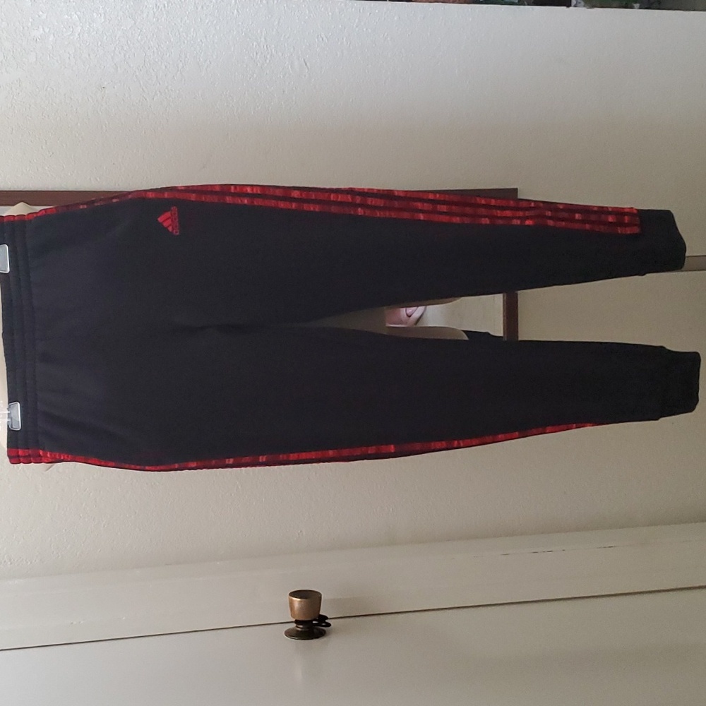 Boys Adidas regular fit coupe sweatpants Large NWOT